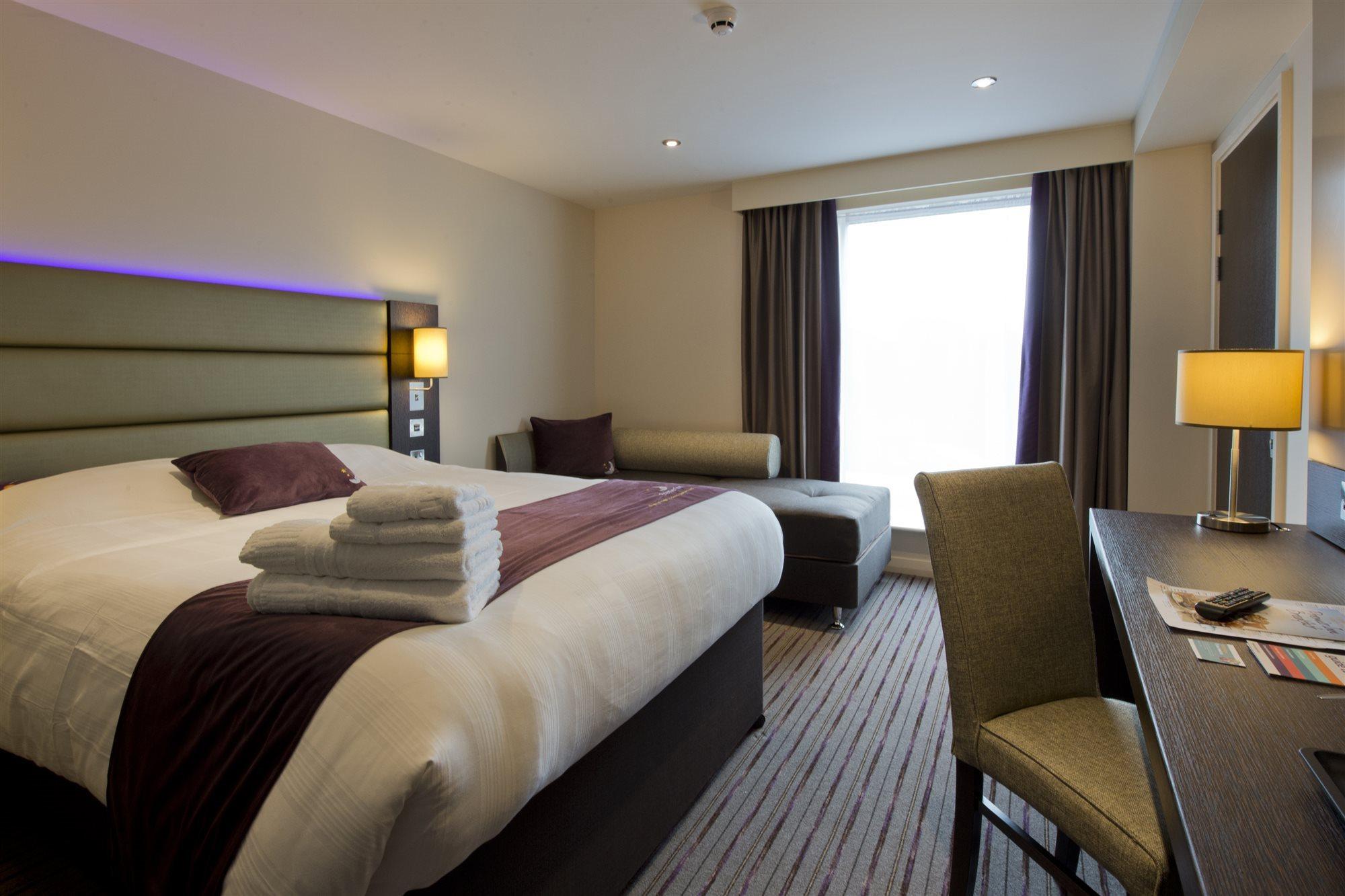 Premier Inn Matlock มัทล็อก ภายนอก รูปภาพ